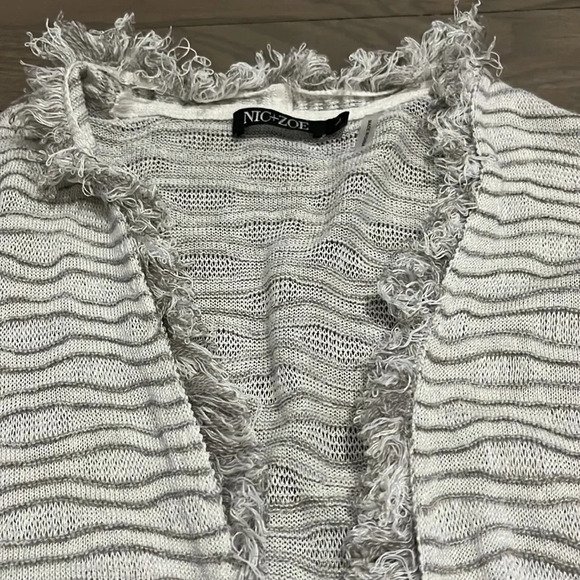 NIC + ZOE Fringe duster. Size large - Picture 8 of 9